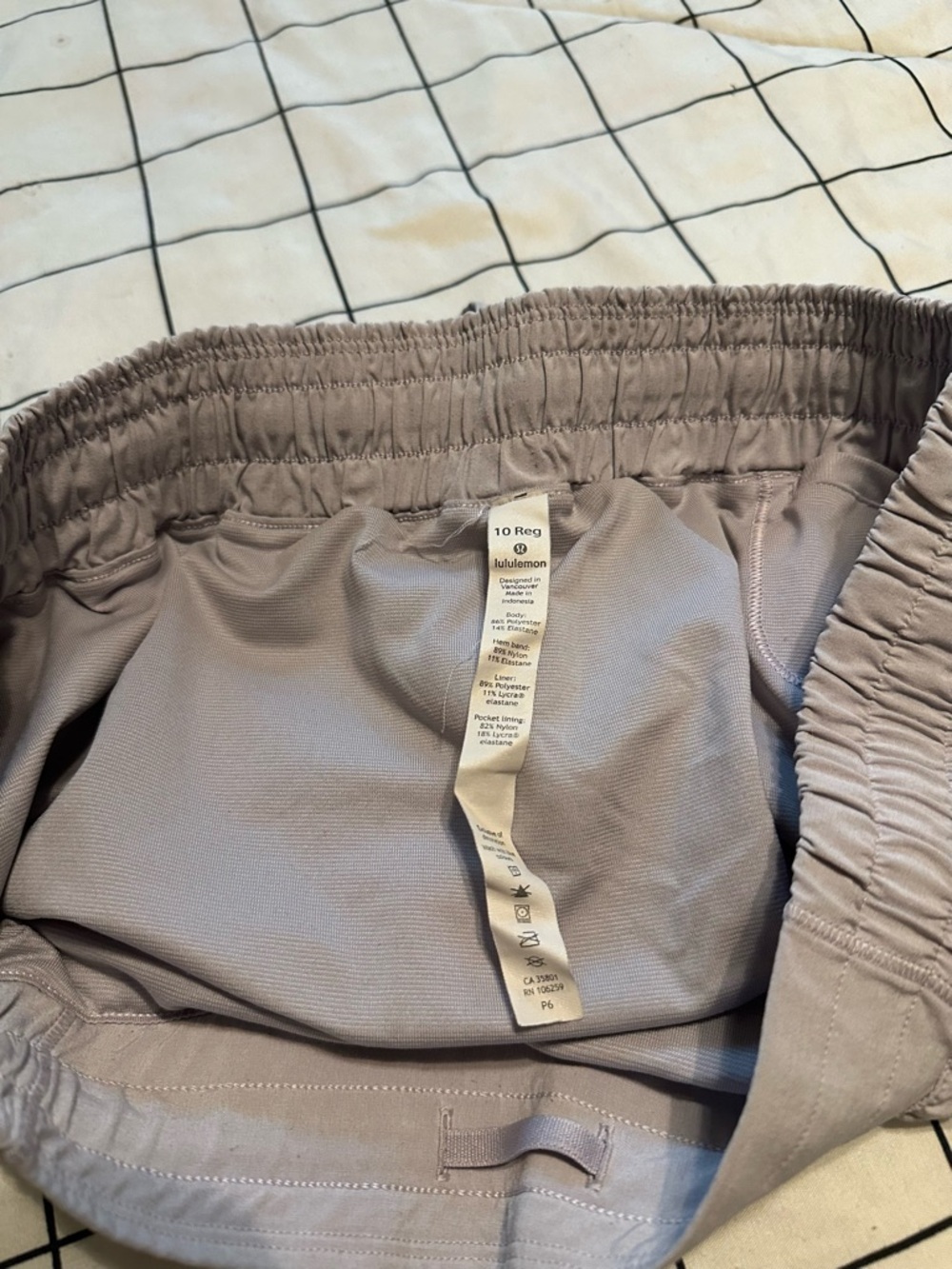 Lululemon Hotty Hot Short - Picture 5 of 5